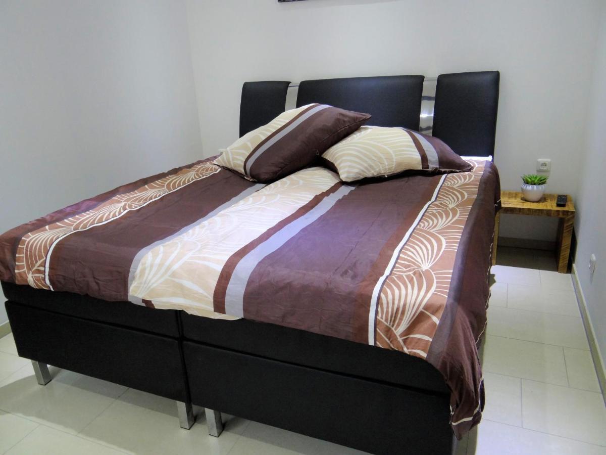 Travelers Home Hasloch  Esterno foto