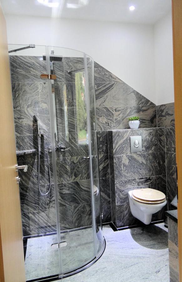Travelers Home Hasloch  Esterno foto