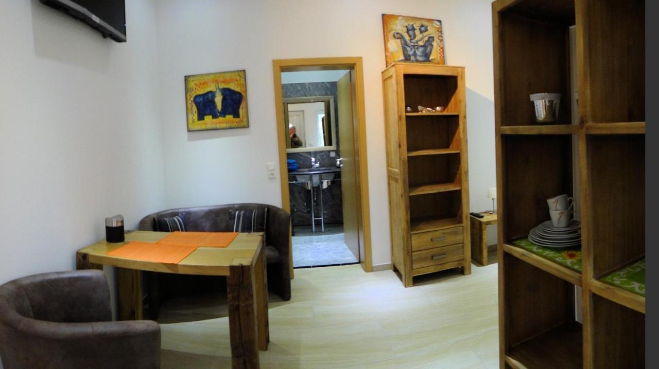 Travelers Home Hasloch  Esterno foto